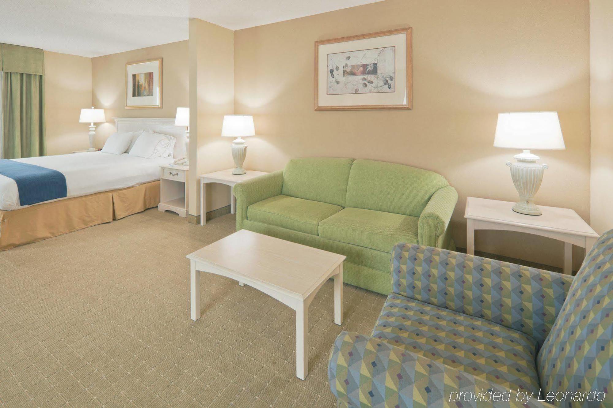 Holiday Inn Express Hotel & Suites Memphis Southwind, An Ihg Hotel Room photo